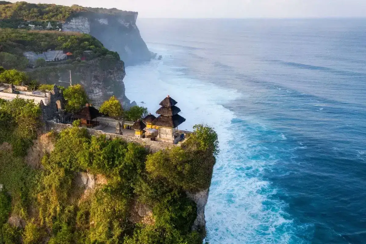Cliff-top pool villa at Uluwatu