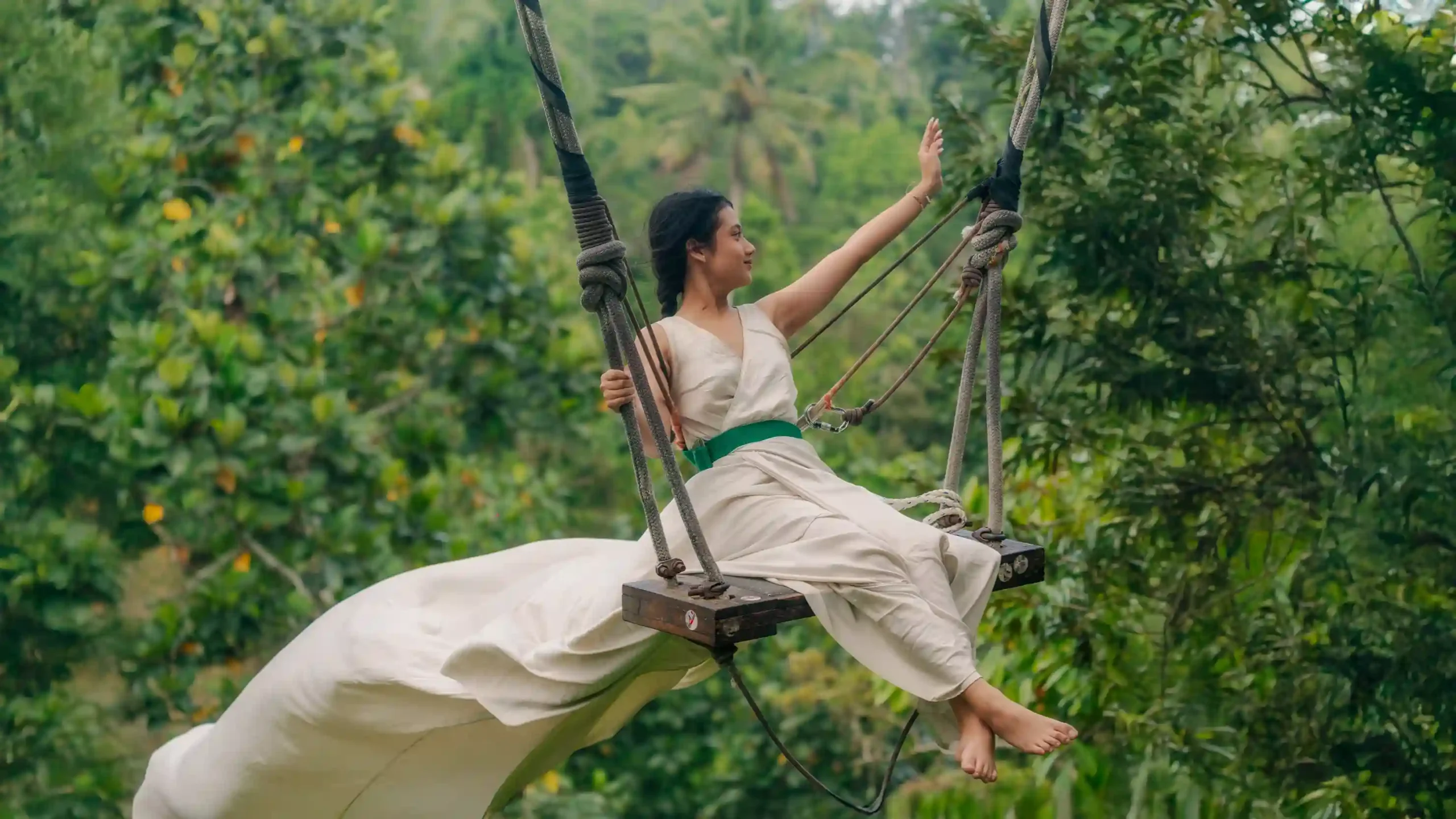 Jungle swing above the Tegallalang rice terraces in Ubud
